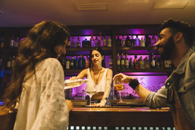 nightclub-with-cocktails-dubai